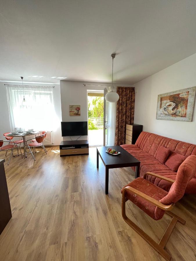Apartament Z Garazem I Ogrodem Kołobrzeg Exterior foto