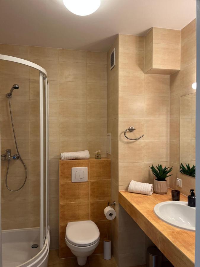 Apartament Z Garazem I Ogrodem Kołobrzeg Exterior foto